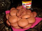 Рецепта за Шоколадови гризби с пълнеж от крем Нутела