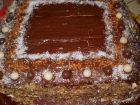Рецепта за Шоколадова торта с готови блатове и киви