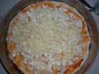 Снимка 1 от рецепта за Пица със сирена