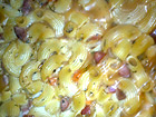 Рецепта за Макарони на фурна с доматен сос и босилек