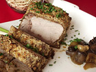 Рецепта за Свинско контра филе с орехова коричка и два вида гъби