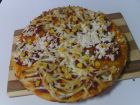 Снимка 1 от рецепта за Пица с кашкавал, сирене и луканков салам