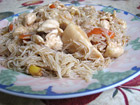 Рецепта за Оризови спагети с пиле и зеленчуци